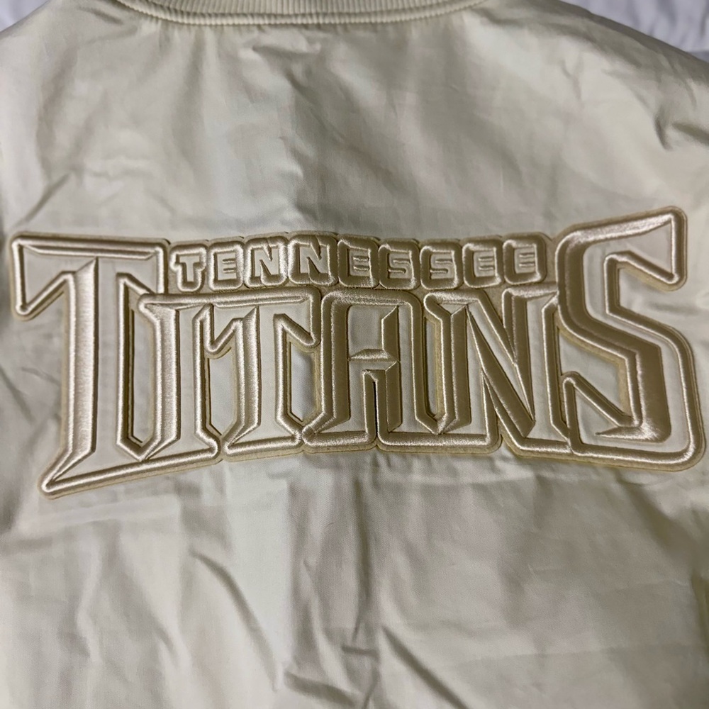 Men's Tennessee Titans Full Zip  Cream Satin Bomber Jacket -Size L - Picture 9 of 9